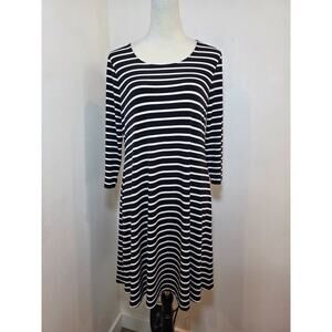 Chicos Black White Stripe Dress Size 0 US 4/6 Jersey Classic Chic Coastal